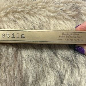 Stila Plumping Lip Glaze in Shade giovanna